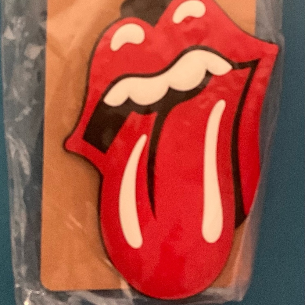 (2) Rolling Stones Logo Deluxe Silicone Pair Luggage Tags NWT - Picture 2 of 3